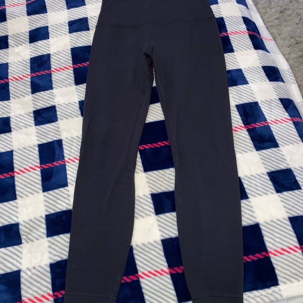 Lululemon Leggings size 6 align pant 25"